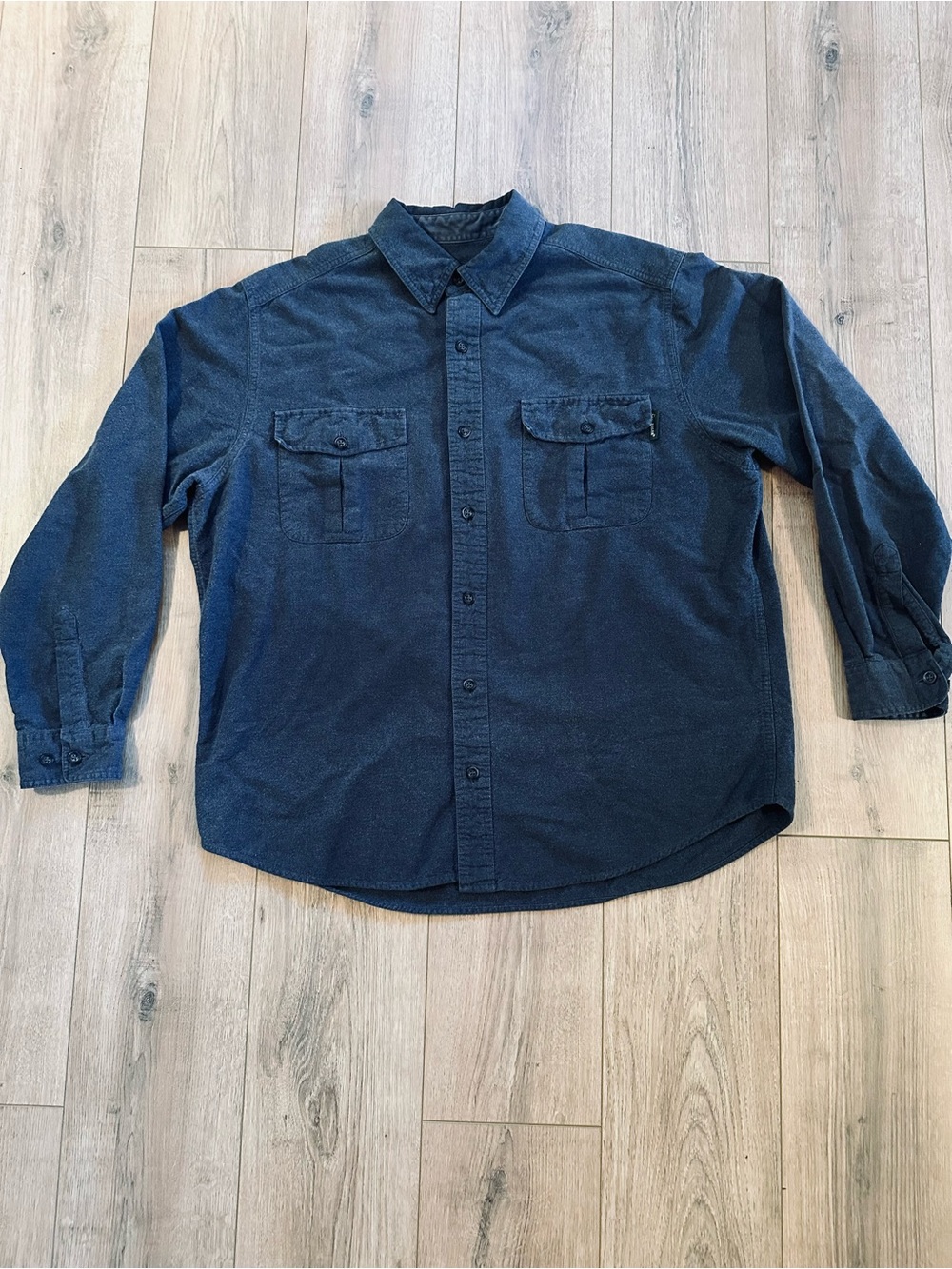 Eddie Bauer Long-Sleeve Button-Up Flannel Shirt in Charcoal Gray